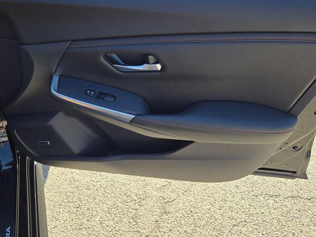 Photo of 2024 Super Black Nissan Sentra