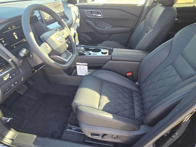 Photo of 2026 Super Black Nissan Rogue
