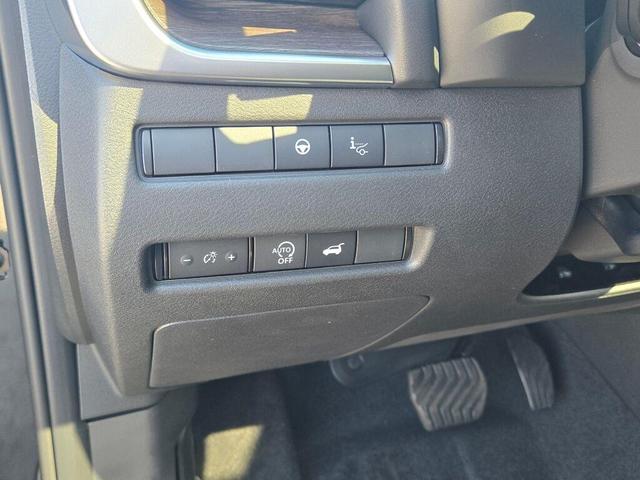 Photo of 2026 Super Black Nissan Rogue