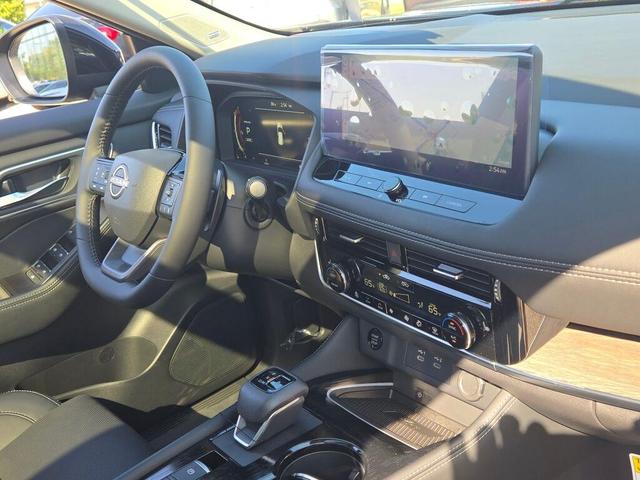 Photo of 2026 Super Black Nissan Rogue