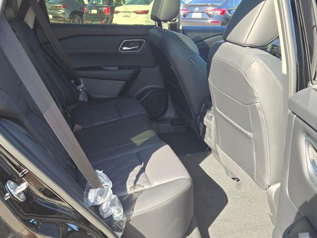 Photo of 2026 Super Black Nissan Rogue