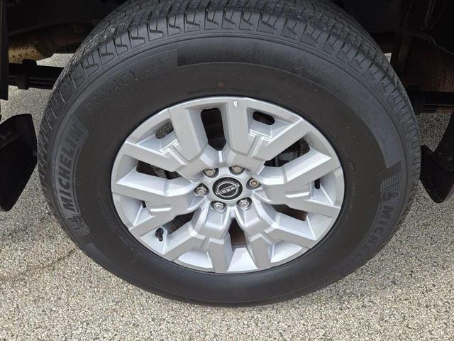 Photo of 2022 Gun Metallic Nissan Frontier