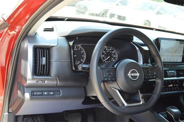 Photo of 2022 Scarlet Ember Tintcoat Nissan Pathfinder