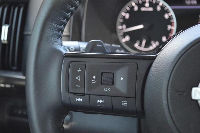 Photo of 2022 Scarlet Ember Tintcoat Nissan Pathfinder