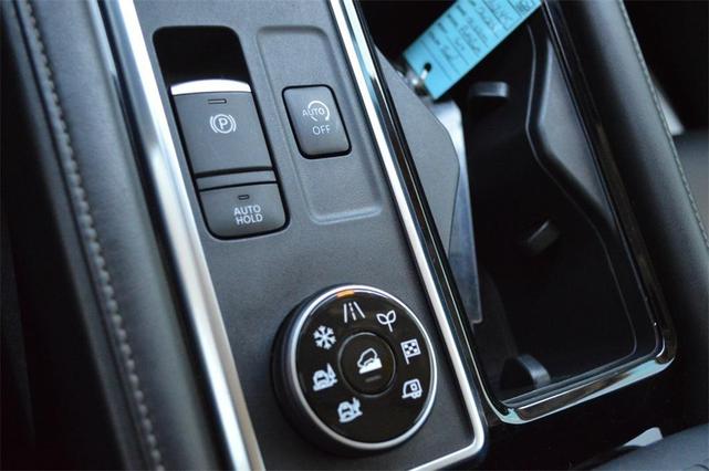 Photo of 2022 Scarlet Ember Tintcoat Nissan Pathfinder