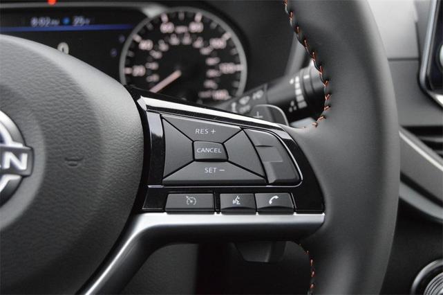 Photo of 2025 Gray Sky Pearl Nissan Altima