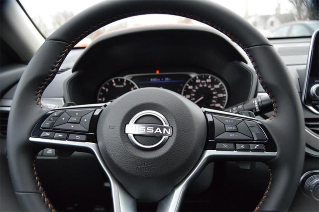 Photo of 2025 Gray Sky Pearl Nissan Altima