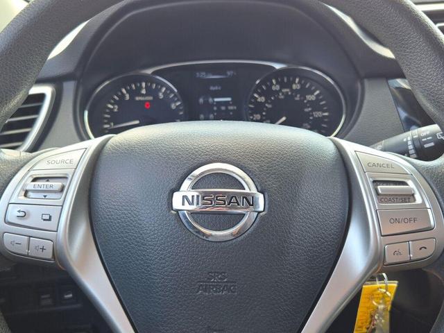 Photo of 2015 Brilliant Silver Nissan Rogue