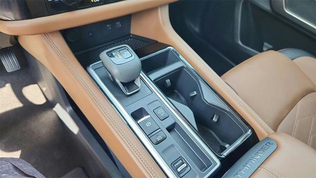 Photo of 2024 Deep Ocean Blue Pearl Nissan Pathfinder