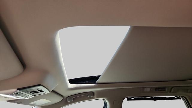 Photo of 2024 Deep Ocean Blue Pearl Nissan Pathfinder