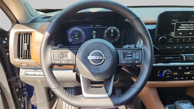 Photo of 2024 Deep Ocean Blue Pearl Nissan Pathfinder