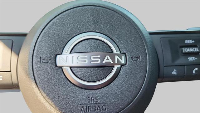 Photo of 2024 Deep Ocean Blue Pearl Nissan Pathfinder