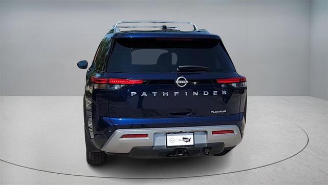 Photo of 2024 Deep Ocean Blue Pearl Nissan Pathfinder