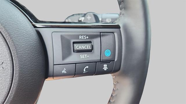 Photo of 2024 Deep Ocean Blue Pearl Nissan Pathfinder