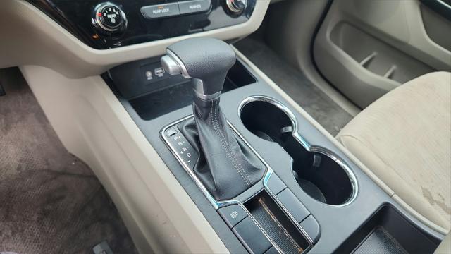 Photo of 2020 Aurora Black Kia Sedona