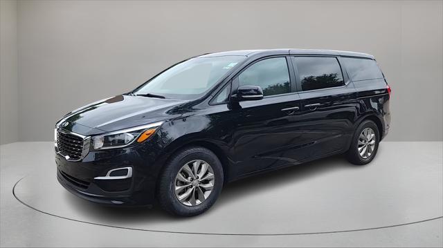 Photo of 2020 Aurora Black Kia Sedona