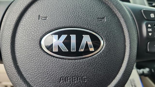 Photo of 2020 Aurora Black Kia Sedona