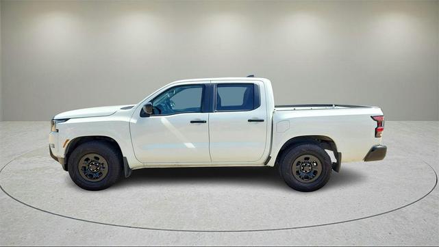 Photo of 2024 Glacier White Nissan Frontier