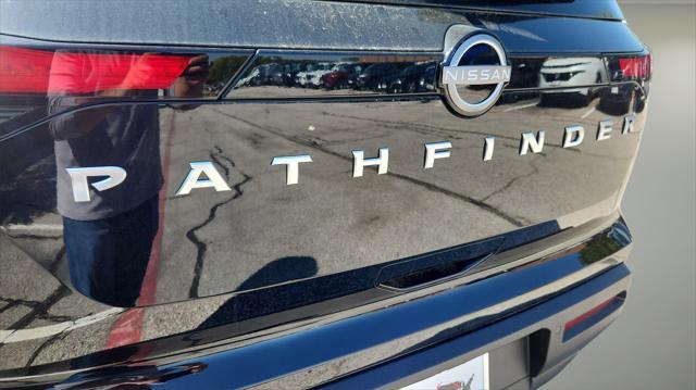 Photo of 2025 Super Black Nissan Pathfinder