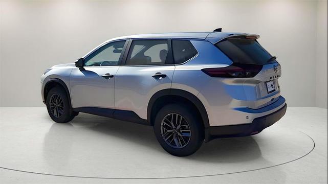 Photo of 2025 Brilliant Silver Metallic Nissan Rogue