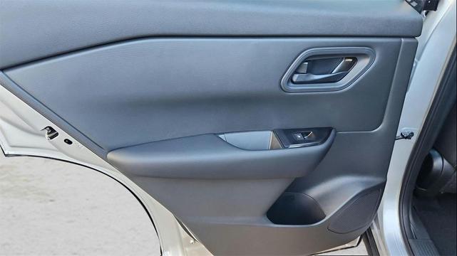 Photo of 2025 Brilliant Silver Metallic Nissan Rogue