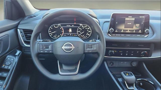 Photo of 2025 Brilliant Silver Metallic Nissan Rogue