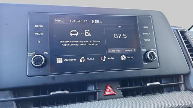 Photo of 2024 Snow White Pearl Kia Sportage