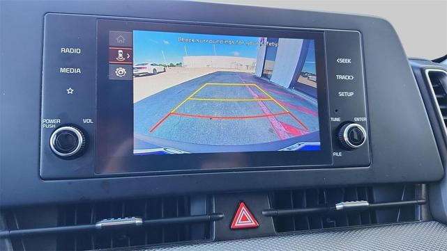 Photo of 2024 Snow White Pearl Kia Sportage