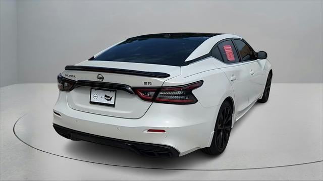 Photo of 2023 Pearl White Tricoat Nissan Maxima