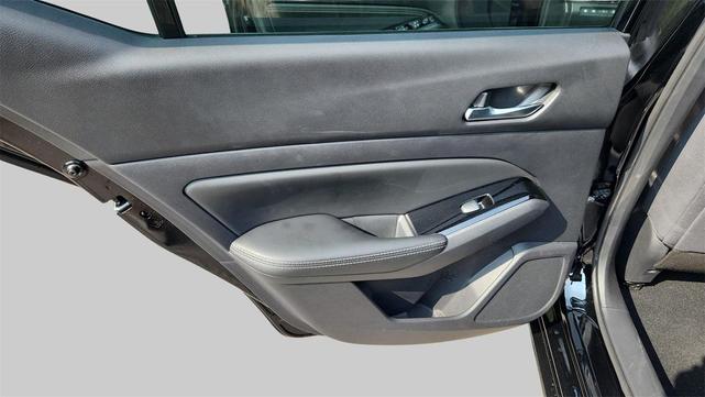 Photo of 2020 Super Black Clearcoat Nissan Altima