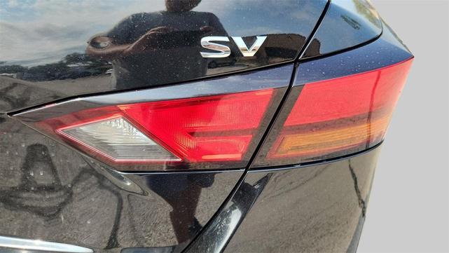 Photo of 2020 Super Black Clearcoat Nissan Altima