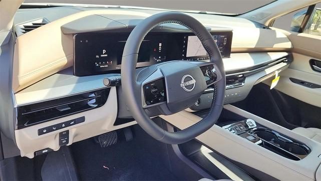 Photo of 2025 Everest White Pearl Tricoat/Super Black Nissan Murano