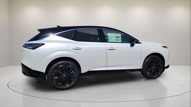 Photo of 2025 Everest White Pearl Tricoat/Super Black Nissan Murano