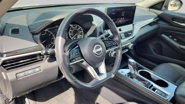 Photo of 2024 Brilliant Silver Metallic Nissan Altima