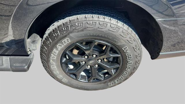 Photo of 2022 Stone Blue Metallic Ford Expedition