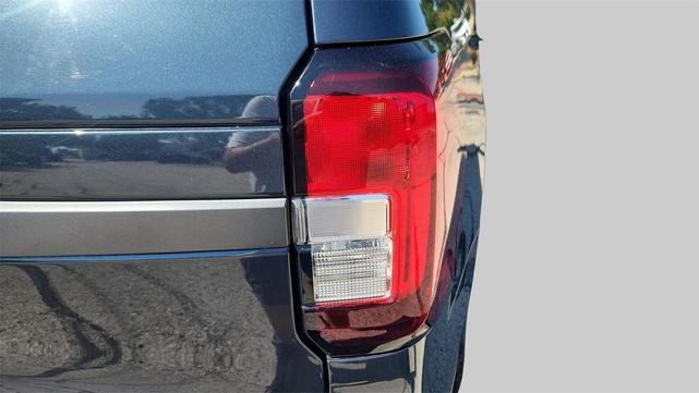 Photo of 2022 Stone Blue Metallic Ford Expedition