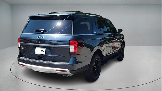 Photo of 2022 Stone Blue Metallic Ford Expedition