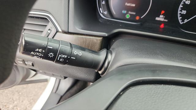 Photo of 2019 Platinum White Pearl Honda Accord