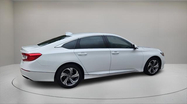 Photo of 2019 Platinum White Pearl Honda Accord