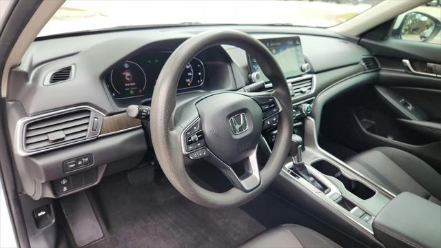 Photo of 2019 Platinum White Pearl Honda Accord