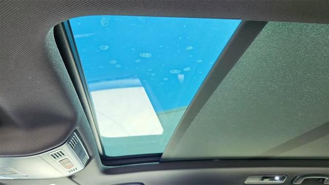 Photo of 2023 Pyrite Silver Metallic Volkswagen Tiguan