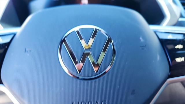 Photo of 2023 Pyrite Silver Metallic Volkswagen Tiguan