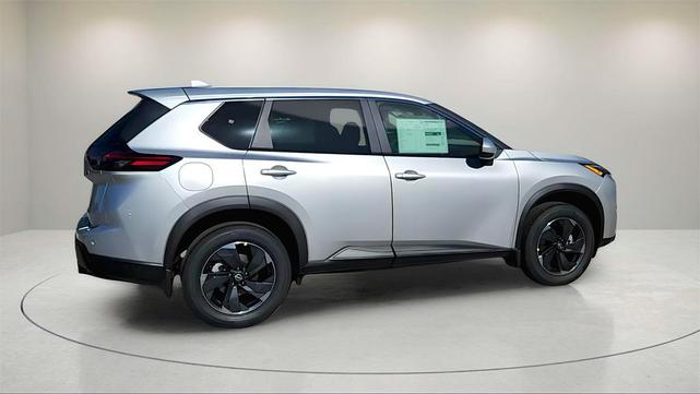 Photo of 2025 Brilliant Silver Metallic Nissan Rogue