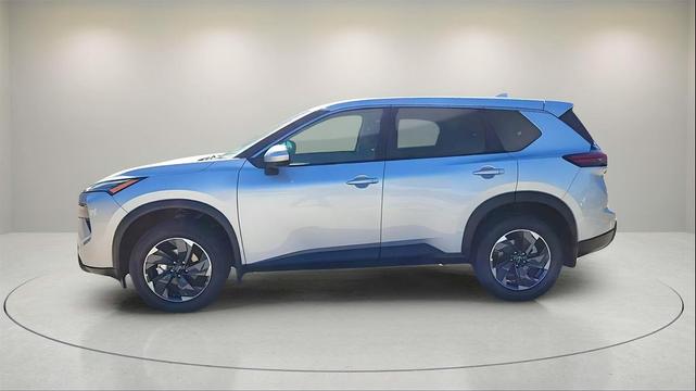 Photo of 2025 Brilliant Silver Metallic Nissan Rogue