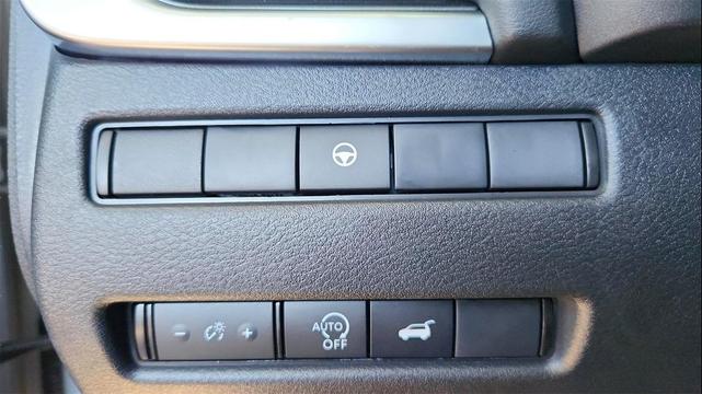 Photo of 2025 Brilliant Silver Metallic Nissan Rogue