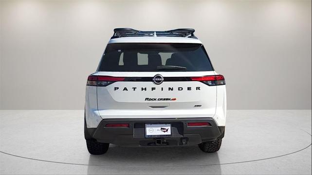 Photo of 2025 Glacier White Nissan Pathfinder