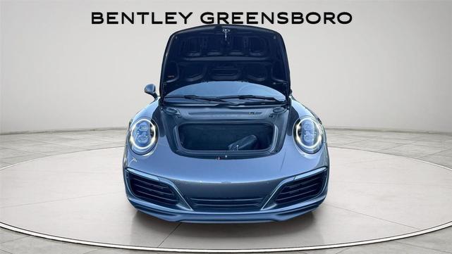 Photo of 2019 Black Porsche 911