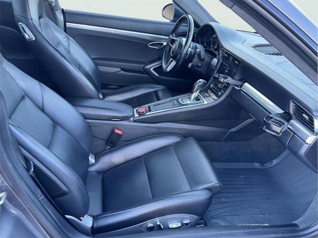 Photo of 2019 Black Porsche 911