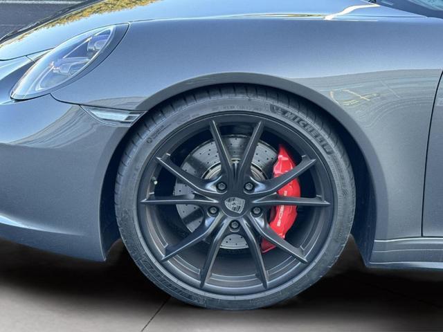 Photo of 2019 Black Porsche 911