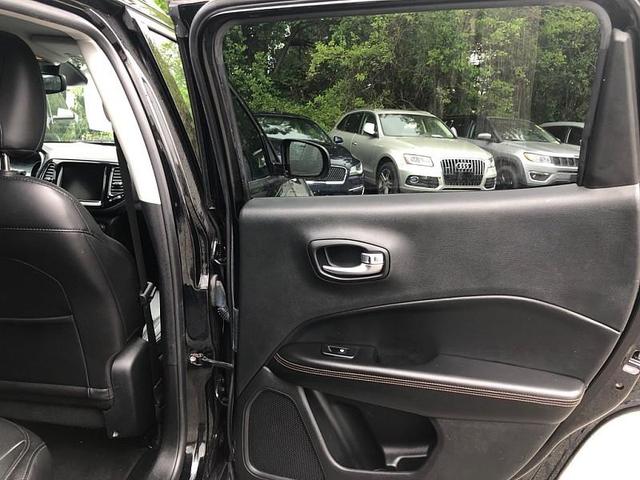Photo of 2019 Black Jeep Compass